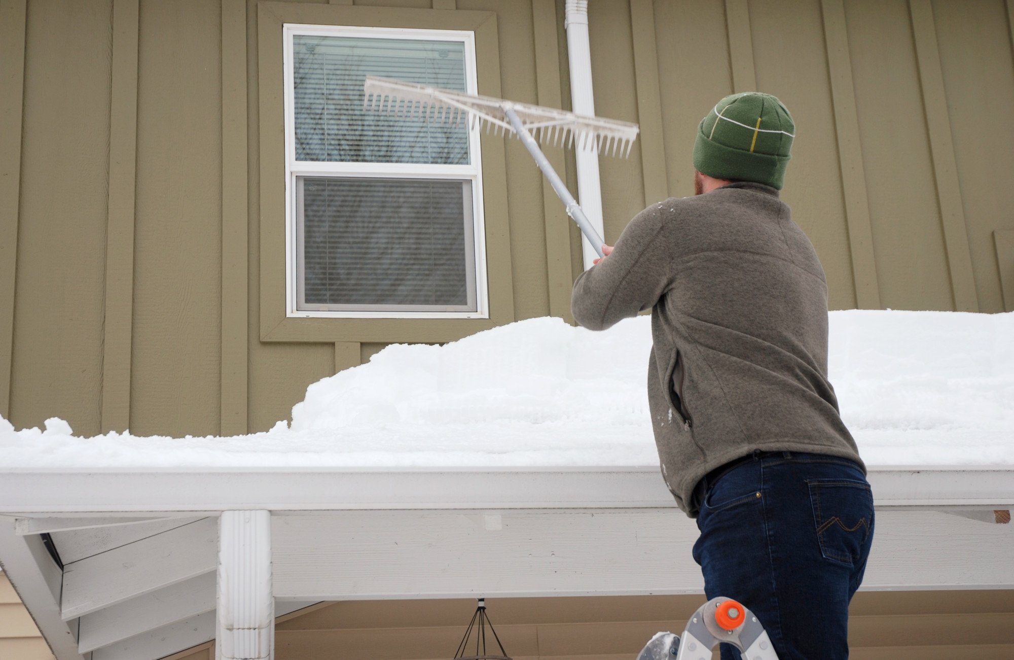 Types of Maintenance Tasks to Expect From an HOA in Fort Bend, Texas